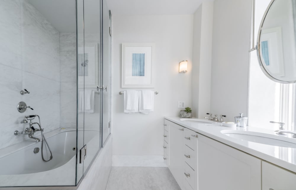Presidential Suite bathroom